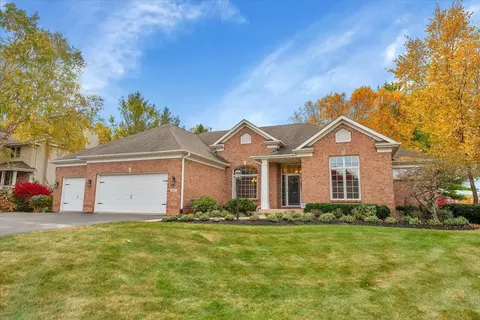 5413 Parliament Pl, Rockford, IL 61107