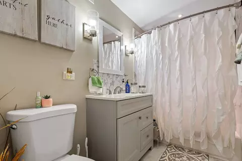 Bath - 1215 E 85th St, Chicago, IL 60619 photo 1 of 1