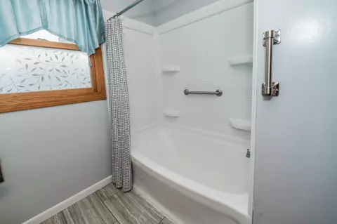 Bath - 24833 Burdick Rd, Plainfield, IL 60585 photo 7 of 7