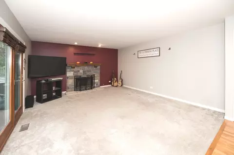 Living - 24833 Burdick Rd, Plainfield, IL 60585 photo 1 of 2