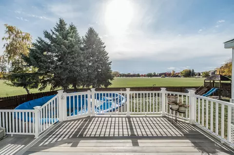 Exterior - 24833 Burdick Rd, Plainfield, IL 60585 photo 2 of 10