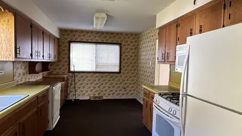 5514 Greenview Rd, Oakwood Hills, IL 60013 photo 6