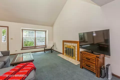 Living - 1717 Ardmore Ln, Wheaton, IL 60189 photo 3 of 3