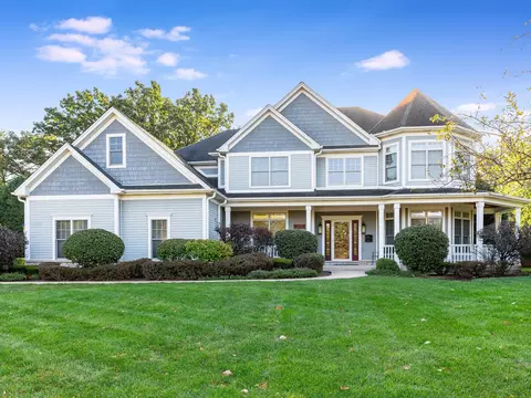 1755 Banchory Ct, Downers Grove, IL 60515