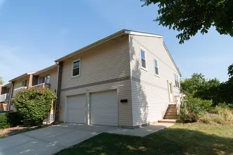 1471 Elder Dr, Aurora, IL 60506
