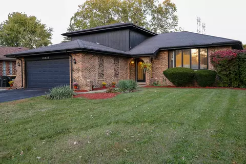 18455 Clyde Ave, Lansing, IL 60438