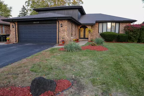Exterior - 18455 Clyde Ave, Lansing, IL 60438 photo 2 of 4