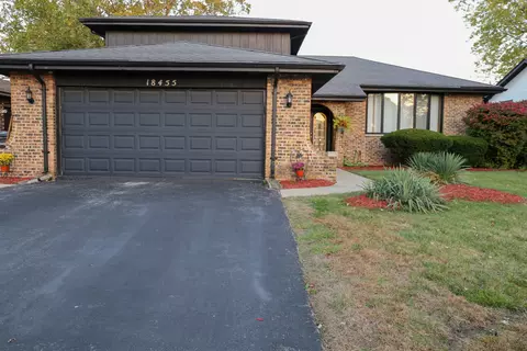 Exterior - 18455 Clyde Ave, Lansing, IL 60438 photo 3 of 4