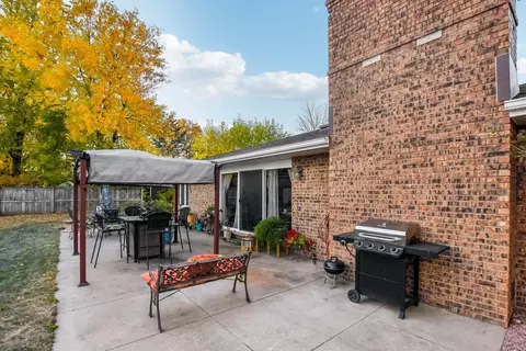 402 E 2nd St, Herscher, IL 60941 photo 12