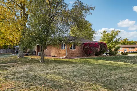 402 E 2nd St, Herscher, IL 60941 photo 13