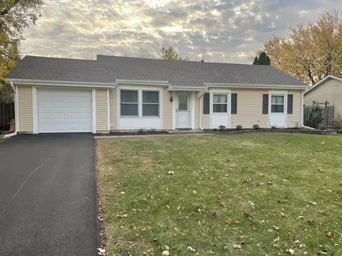 805 Prairie Ave, Bartlett, IL 60103