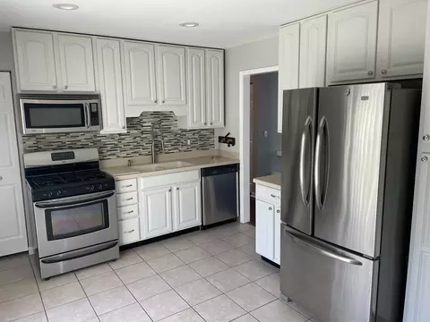 805 Prairie Ave, Bartlett, IL 60103 photo 6