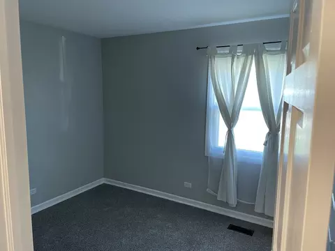 805 Prairie Ave, Bartlett, IL 60103 photo 4