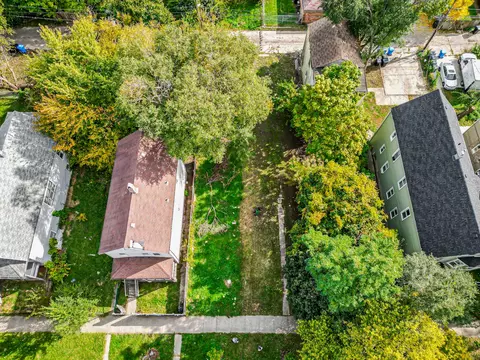 8143 S Muskegon Ave, Chicago, IL 60617