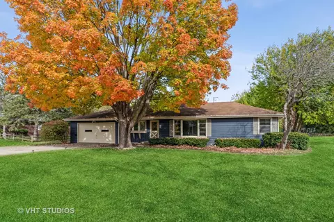 1107 N Meadow Ln, Mount Prospect, IL 60056