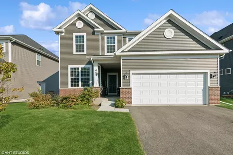 451 Alpine Dr, Algonquin, IL 60102