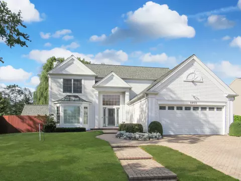 1850 Gleneagle Cir, Elgin, IL 60123 photo 3