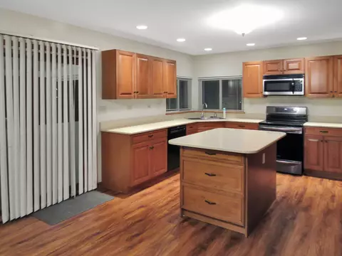 1850 Gleneagle Cir, Elgin, IL 60123 photo 12