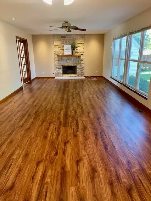 1850 Gleneagle Cir, Elgin, IL 60123 photo 13