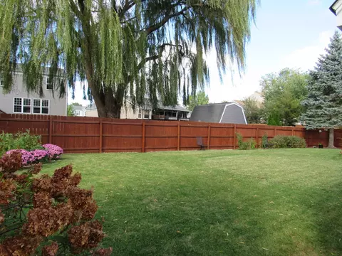 1850 Gleneagle Cir, Elgin, IL 60123 photo 27
