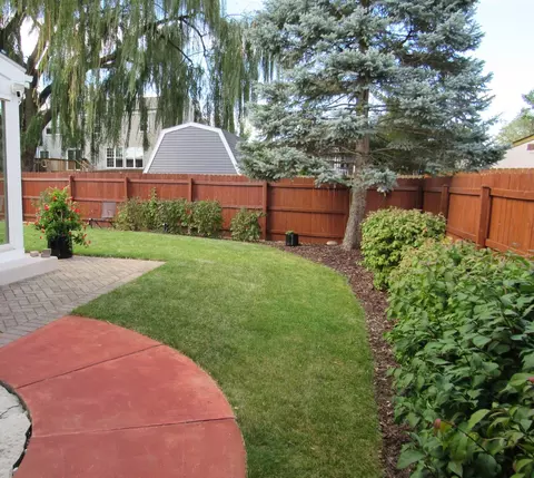 1850 Gleneagle Cir, Elgin, IL 60123 photo 20