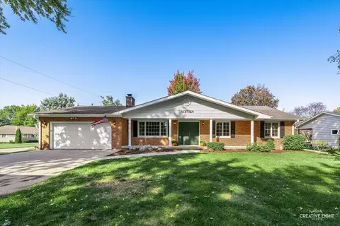 610 Prairie St, Hinckley, IL 60520