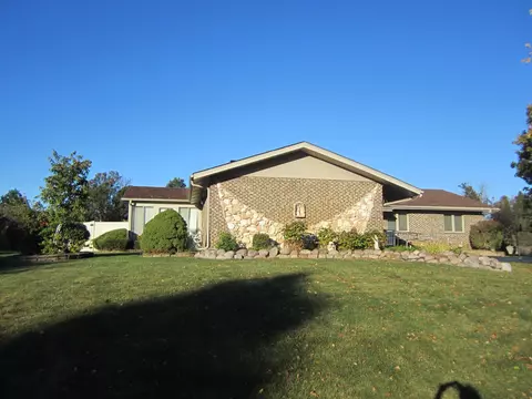 5 N630 Santa Fe Trl, Bloomingdale, IL 60108