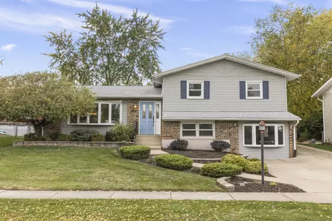 15354 Ridgeland Ave, Oak Forest, IL 60452