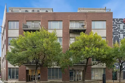 912 W Chicago Ave #204, Chicago, IL 60642