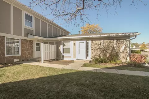 1116 Brunswick Hbr #1116, Schaumburg, IL 60193