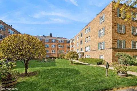 530 Michigan Ave #1W, Evanston, IL 60202
