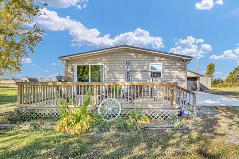 117 Chippewa Dr, Loda, IL 60948