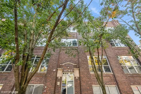 2201 W Wabansia Ave #12, Chicago, IL 60647