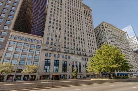 310 S Michigan Ave #1206, Chicago, IL 60604