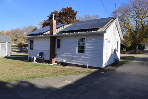 Other - 304 Meltzer St, Walnut, IL 61376 photo 3 of 9