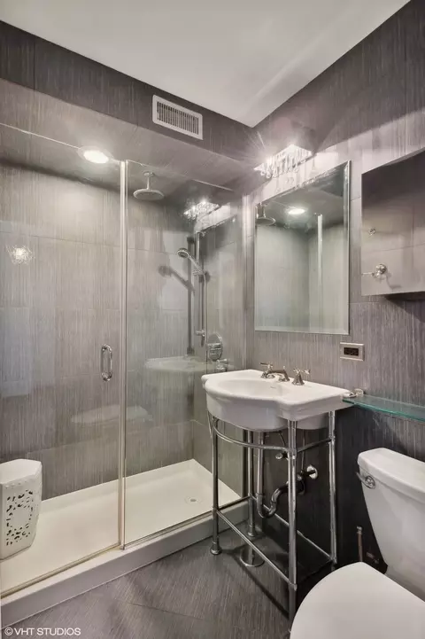Bath - 33 E Cedar St #12D, Chicago, IL 60611 photo 1 of 1
