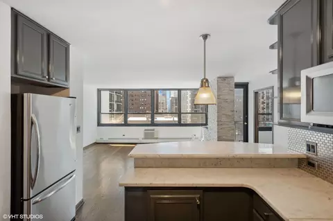 Kitchen - 33 E Cedar St #12D, Chicago, IL 60611 photo 5 of 5