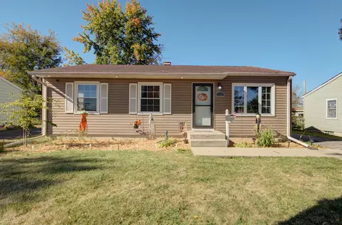 1107 Lilac Ln, Joliet, IL 60435