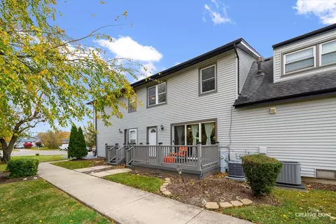 1320 Ironwood Ct #B, Aurora, IL 60506
