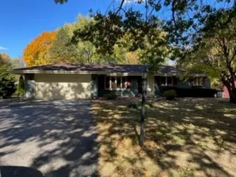 6276 Myrtle Ln, Rockford, IL 61108