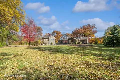 33 W370 Woodmere Ln, Wayne, IL 60184 photo 17