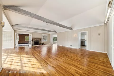33 W370 Woodmere Ln, Wayne, IL 60184 photo 5