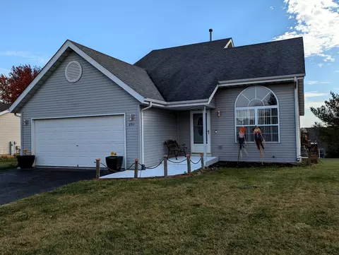 8311 Rubicon Trl, Rockford, IL 61107