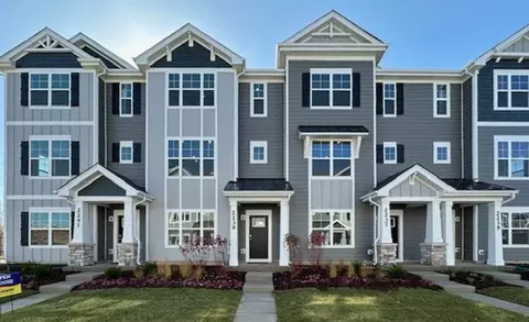 2239 Glacier St, Mundelein, IL 60060