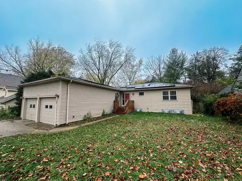 28 Montclair Rd, Urbana, IL 61801