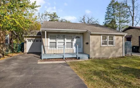 660 E Palatine Rd, Palatine, IL 60074