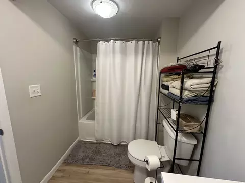 Bath - 20450 Yorktown Rd, Morrison, IL 61270 photo 1 of 4