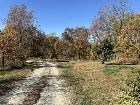 Exterior - 20450 Yorktown Rd, Morrison, IL 61270 photo 10 of 22