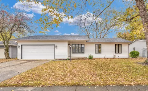 1910 Rugby Rd, Champaign, IL 61821