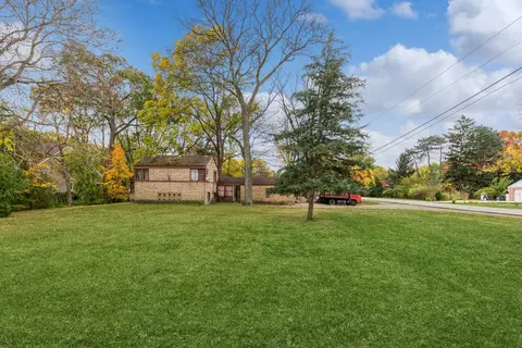 109 South Pkwy, Prospect Heights, IL 60070